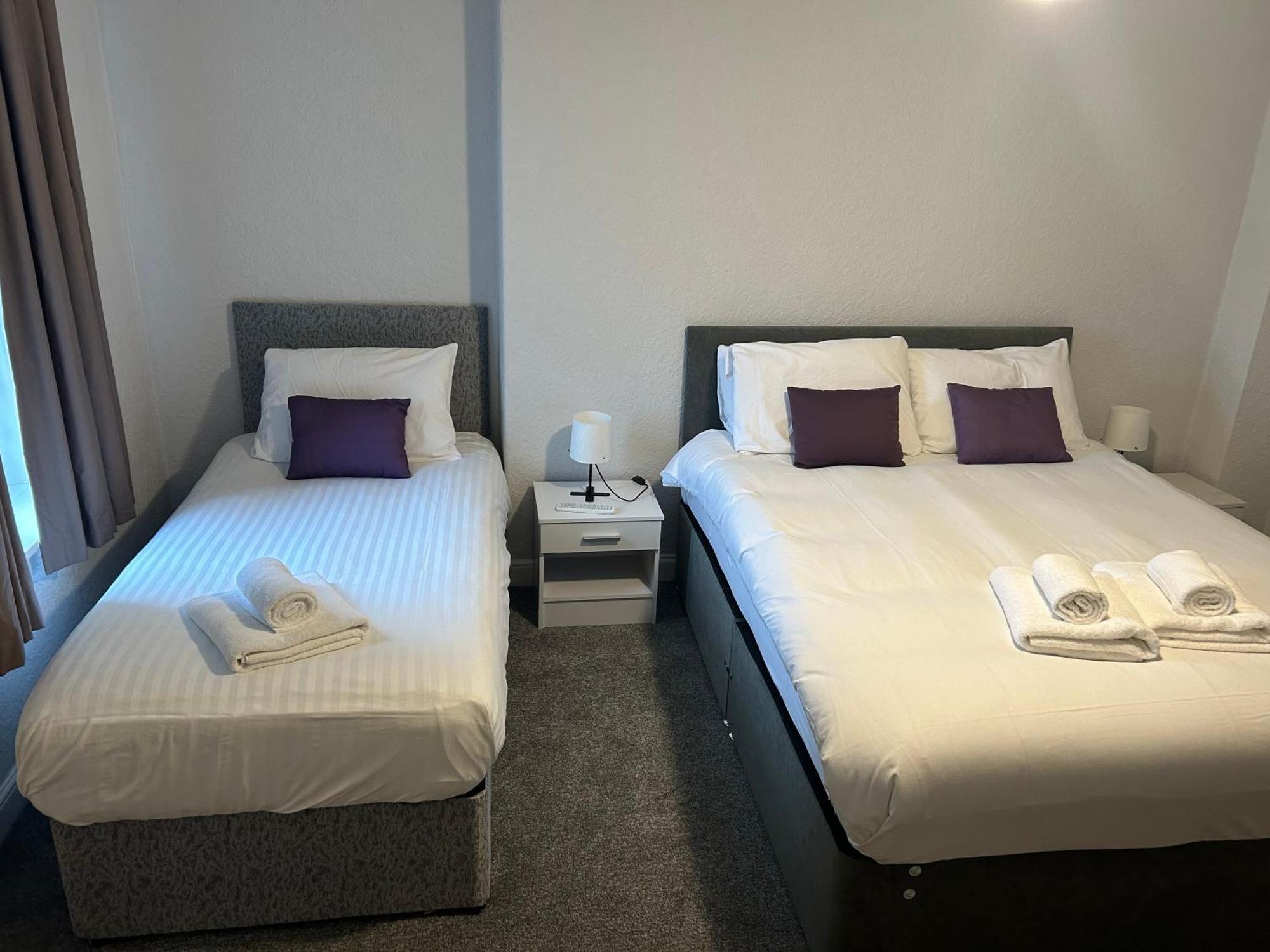 The Clifton Seafront Hotel มอร์คัมบ์ ภายนอก รูปภาพ