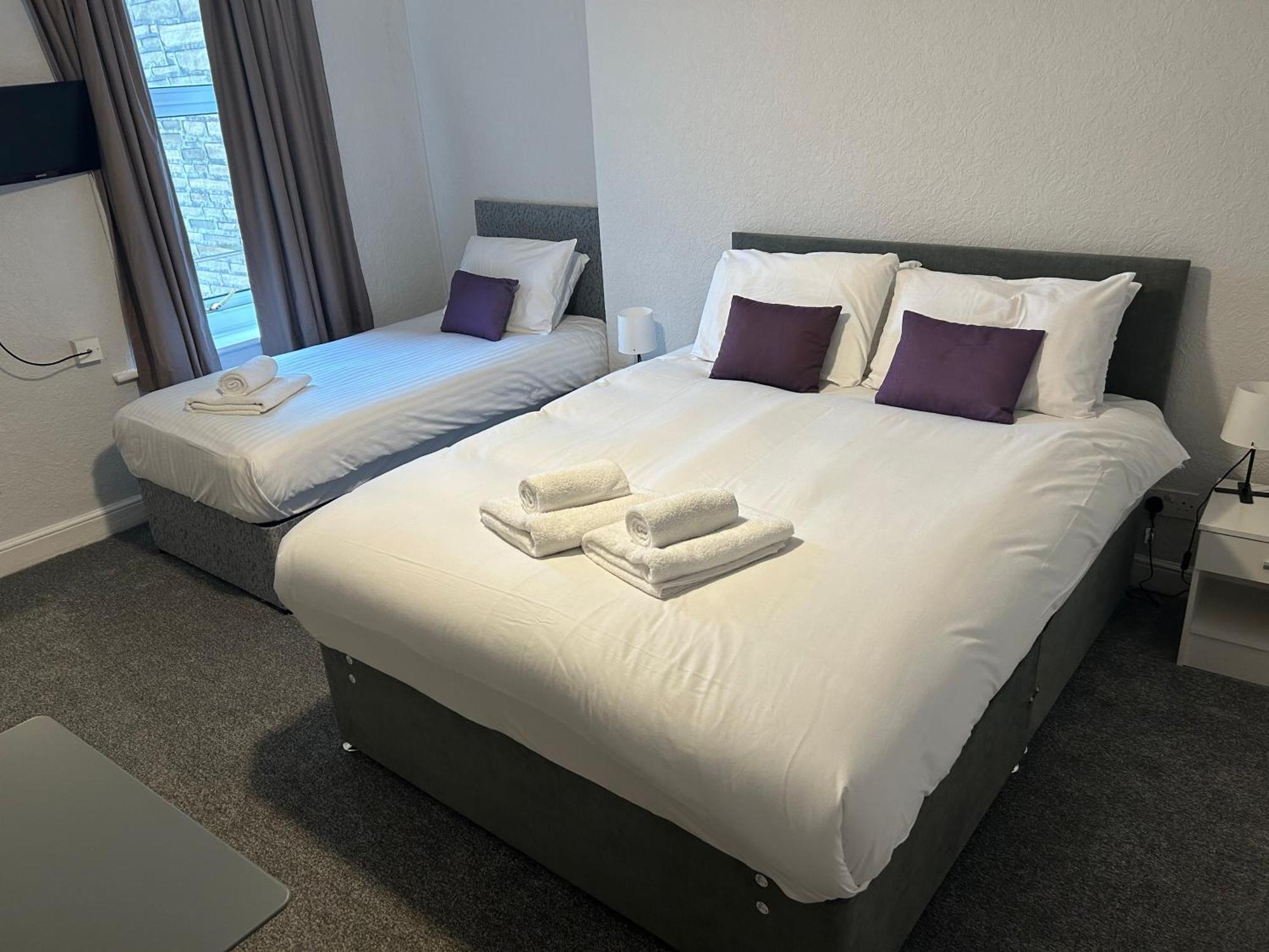 The Clifton Seafront Hotel มอร์คัมบ์ ภายนอก รูปภาพ