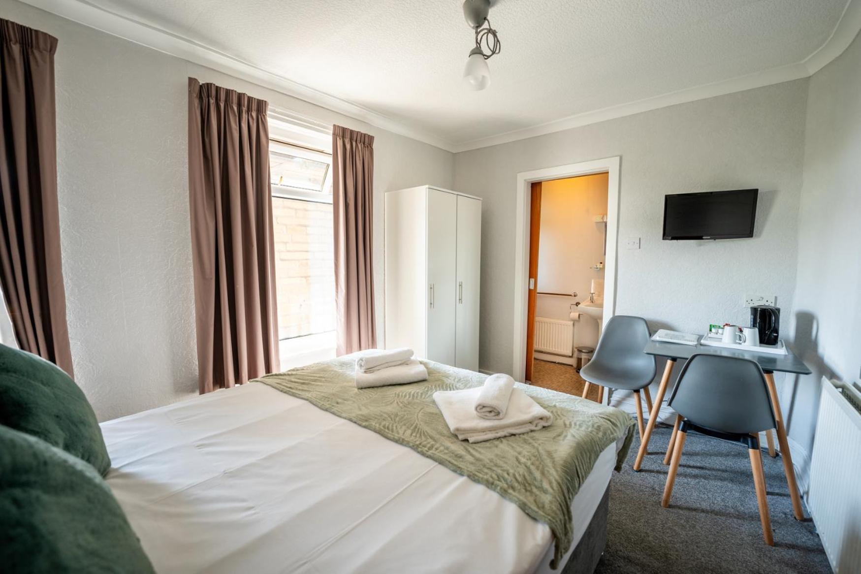 The Clifton Seafront Hotel มอร์คัมบ์ ภายนอก รูปภาพ
